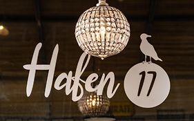 Hafen 17 Hotel Küche Bar